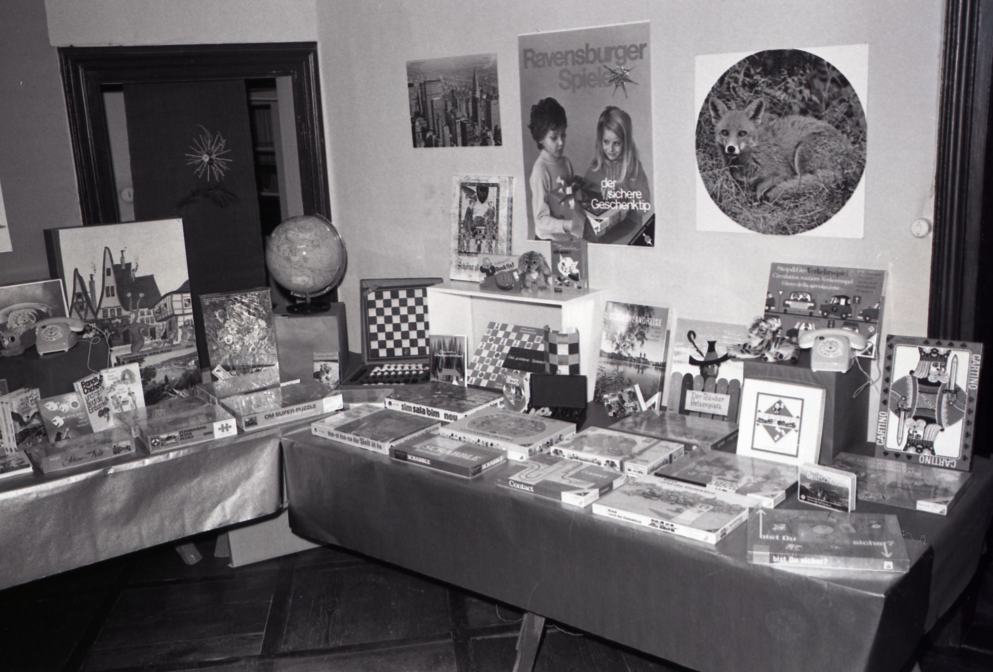 Spielzeugausstellung am 27.11.1971 im Haus Löwenberg